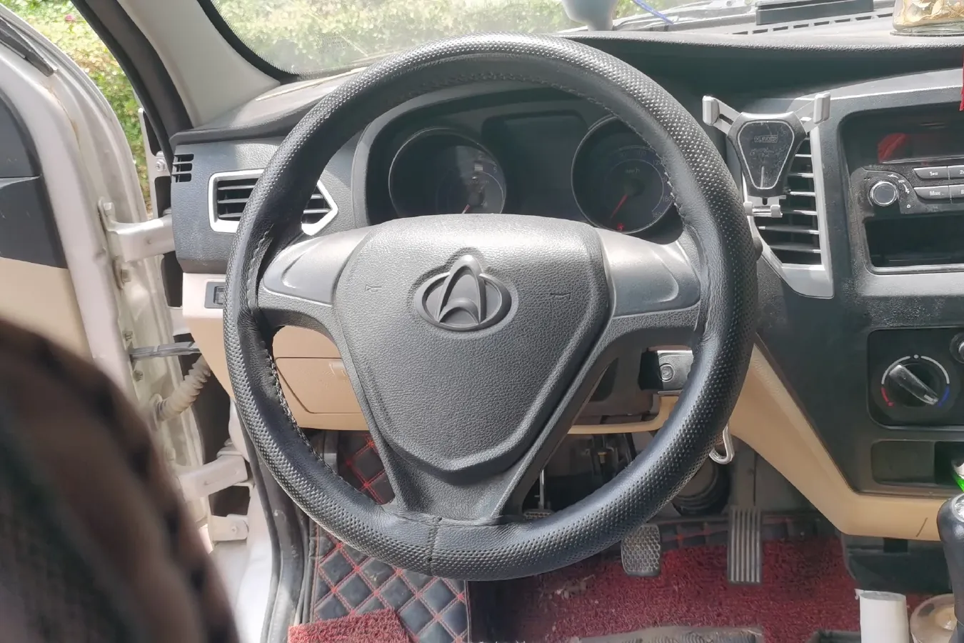 2018 ChangAn KuaYue New Leopard T3 1.5L 112HP L4 5MT,autocango,china used car exporter,china ev exporter,chinese used car exporter,chinese used ev exporter