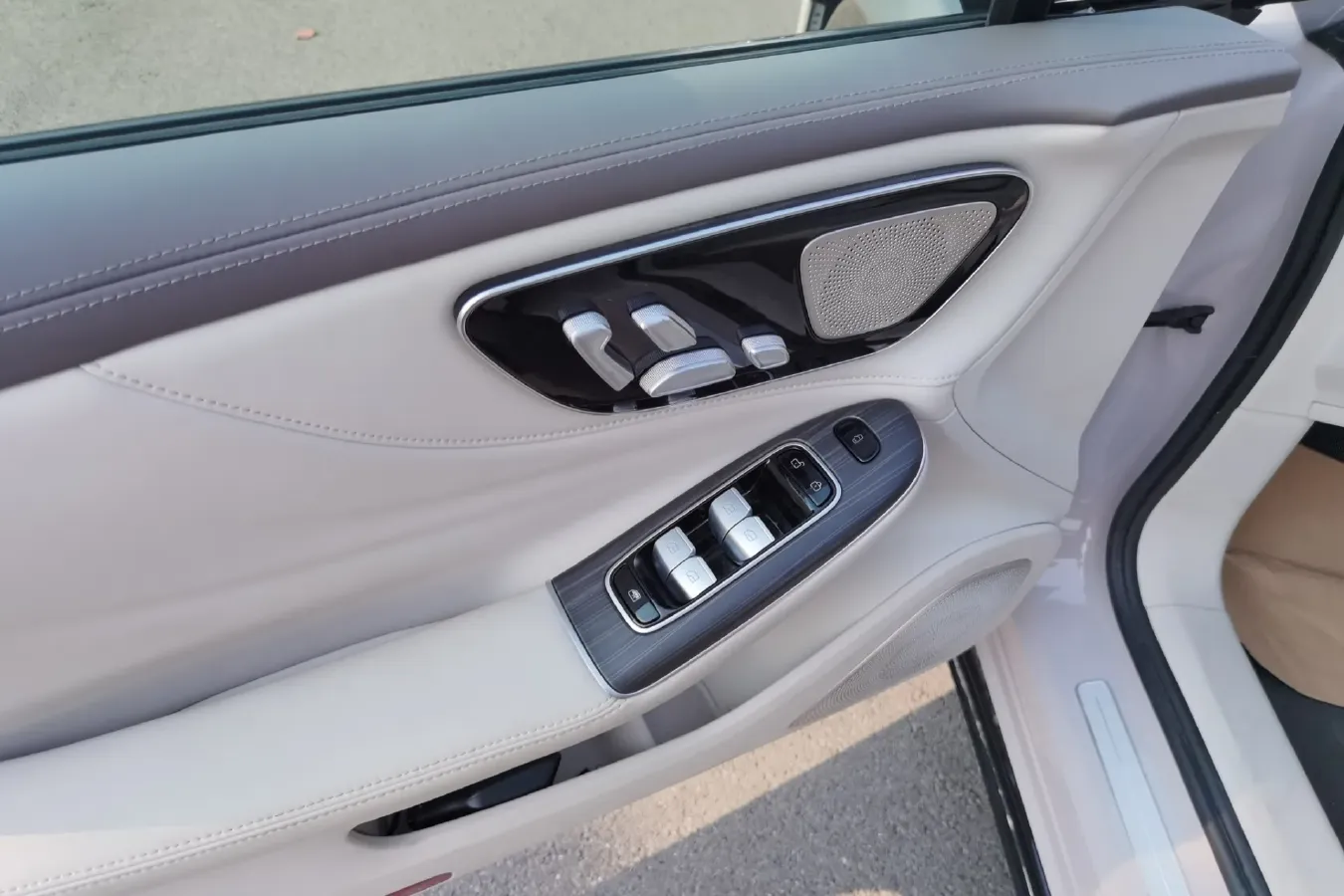 2023 Rising Auto F7 BEV 90KWH,autocango,china used car exporter,china ev exporter,chinese used car exporter,chinese used ev exporter