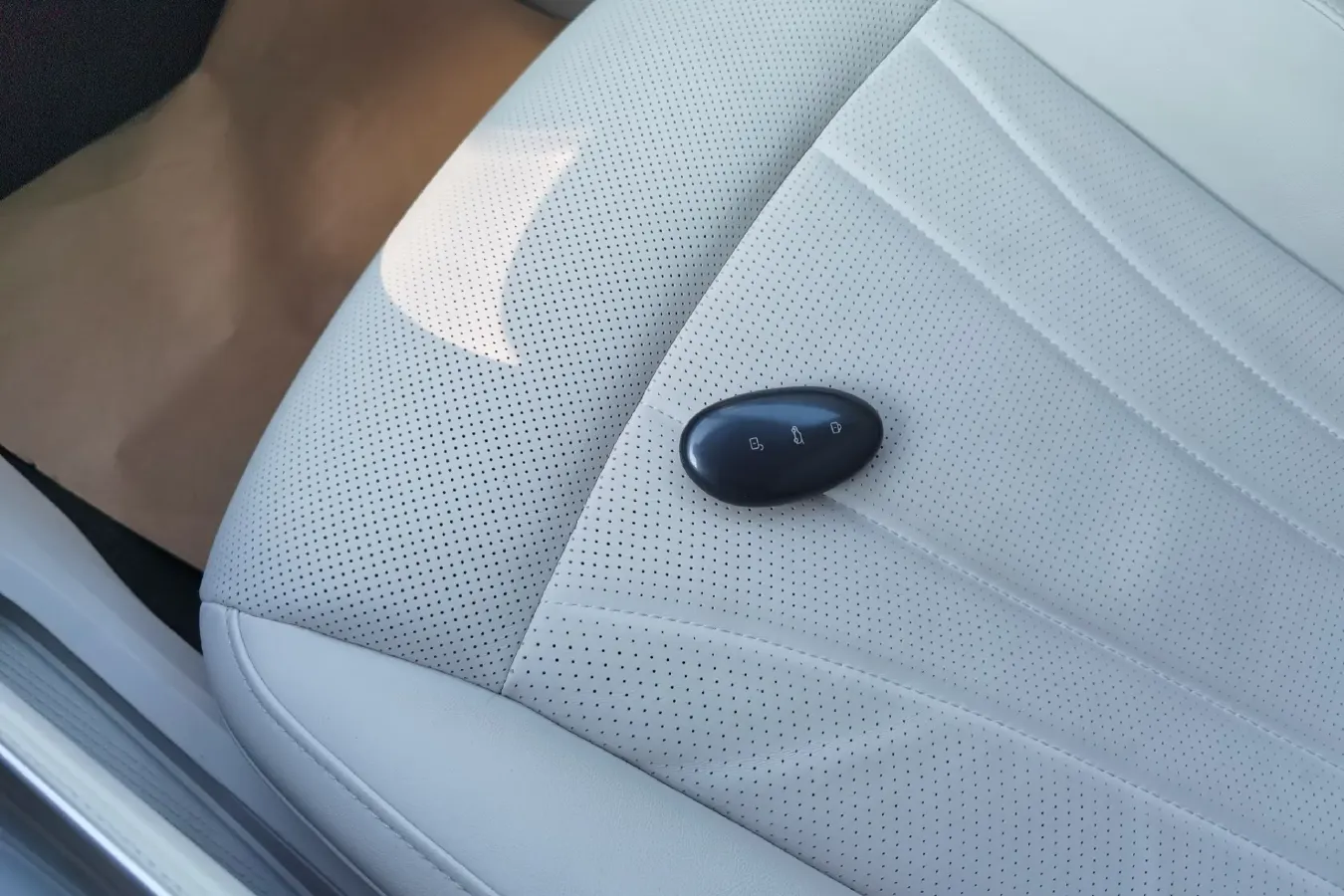 2023 Rising Auto F7 BEV 90KWH,autocango,china used car exporter,china ev exporter,chinese used car exporter,chinese used ev exporter