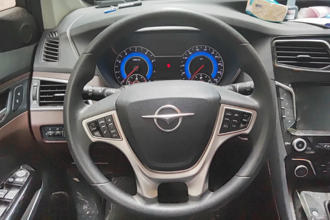 2017 HaiMa Family F7 1.5T 165HP L4 6AT,autocango,china used car exporter,china ev exporter,chinese used car exporter,chinese used ev exporter