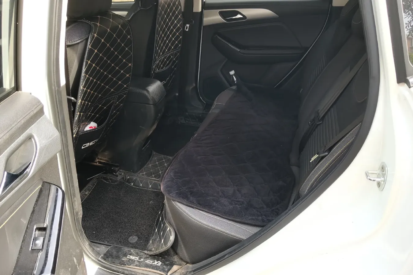 2019 BeiJing Auto X3 1.5T 150HP L4 6MT,autocango,china used car exporter,china ev exporter,chinese used car exporter,chinese used ev exporter