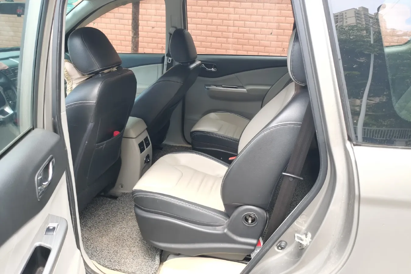 2017 DongFeng Forthing S500 1.5L 120HP L4 5MT,autocango,china used car exporter,china ev exporter,chinese used car exporter,chinese used ev exporter