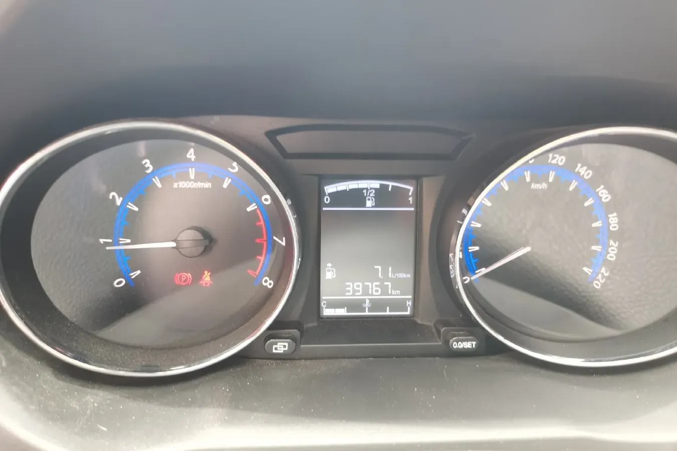 2017 DongFeng Forthing S500 1.5L 120HP L4 5MT,autocango,china used car exporter,china ev exporter,chinese used car exporter,chinese used ev exporter