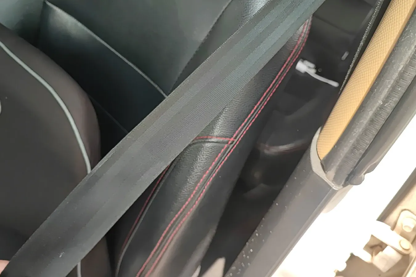 2015 LiFan LeTu 1.5L 109HP L4 5MT,autocango,china used car exporter,china ev exporter,chinese used car exporter,chinese used ev exporter