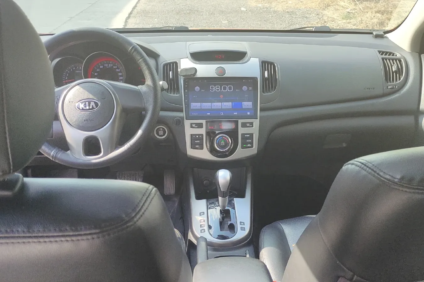 2011 Kia Forte 1.6L 123HP L4 4AT,autocango,china used car exporter,china ev exporter,chinese used car exporter,chinese used ev exporter