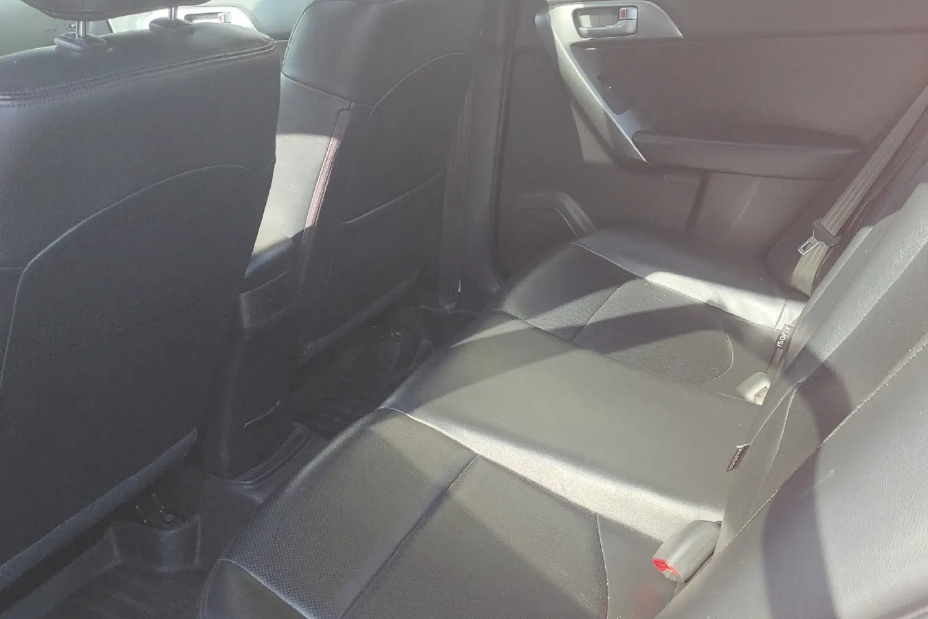 2011 Kia Forte 1.6L 123HP L4 4AT,autocango,china used car exporter,china ev exporter,chinese used car exporter,chinese used ev exporter