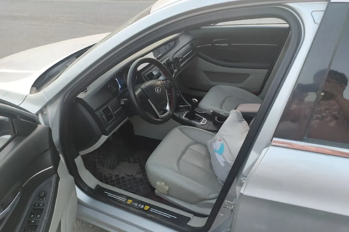 2014 BeiJing Auto Senova D50 1.5L 113HP L4 5MT,autocango,china used car exporter,china ev exporter,chinese used car exporter,chinese used ev exporter