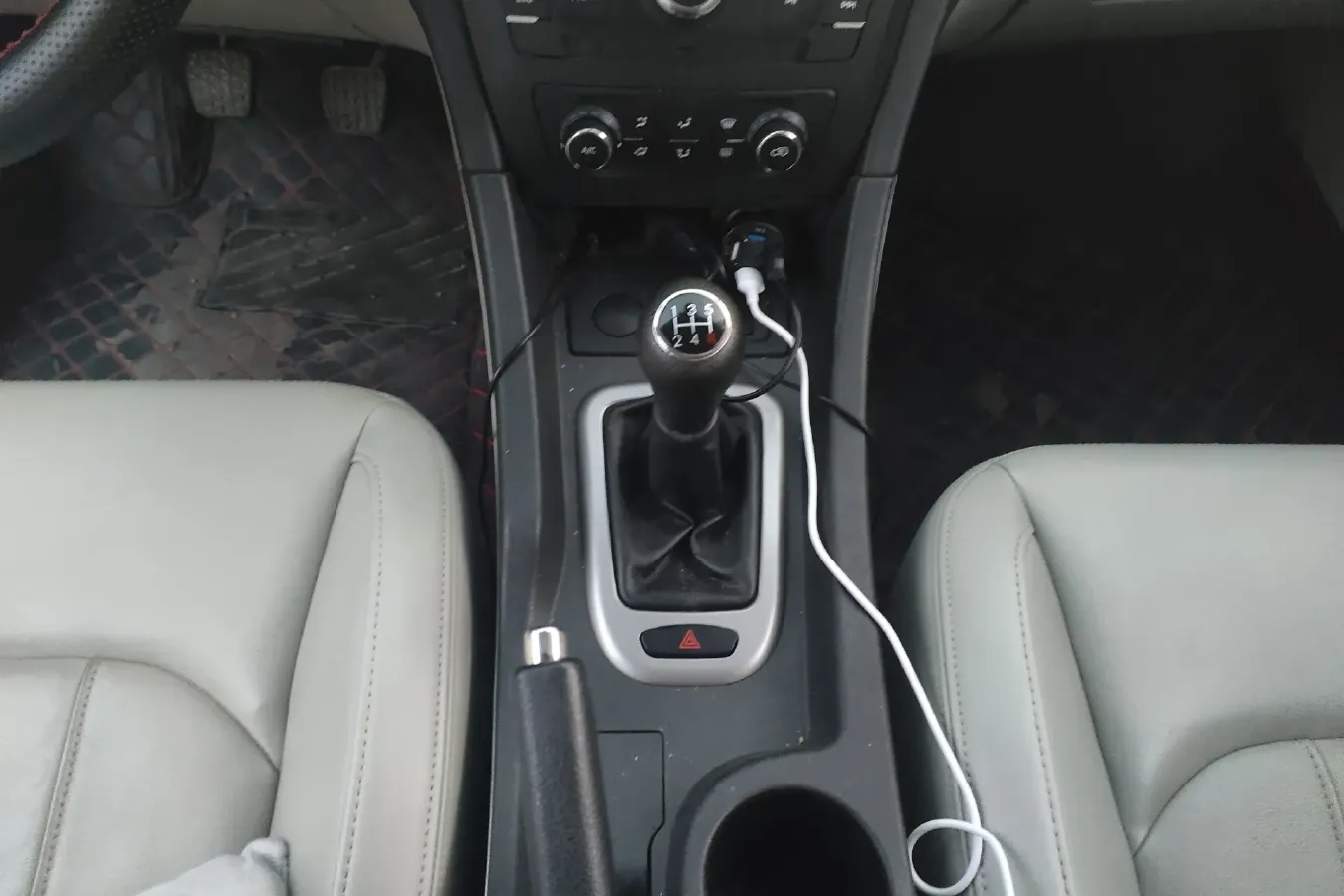 2014 BeiJing Auto Senova D50 1.5L 113HP L4 5MT,autocango,china used car exporter,china ev exporter,chinese used car exporter,chinese used ev exporter