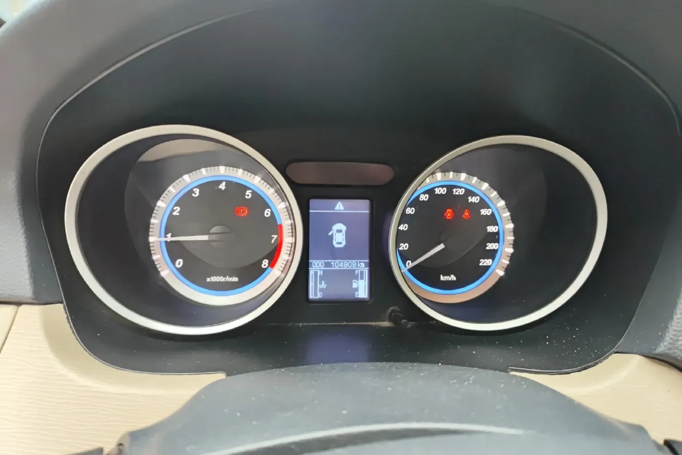 2014 Soueast V5 1.5L 120HP L4 5MT,autocango,china used car exporter,china ev exporter,chinese used car exporter,chinese used ev exporter