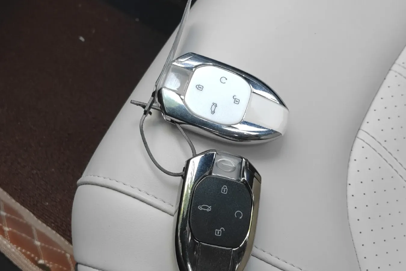 2023 GAC Trumpchi Empow 2.0L 140HP L4 2DHT Hybrid 2.1KWH,autocango,china used car exporter,china ev exporter,chinese used car exporter,chinese used ev exporter