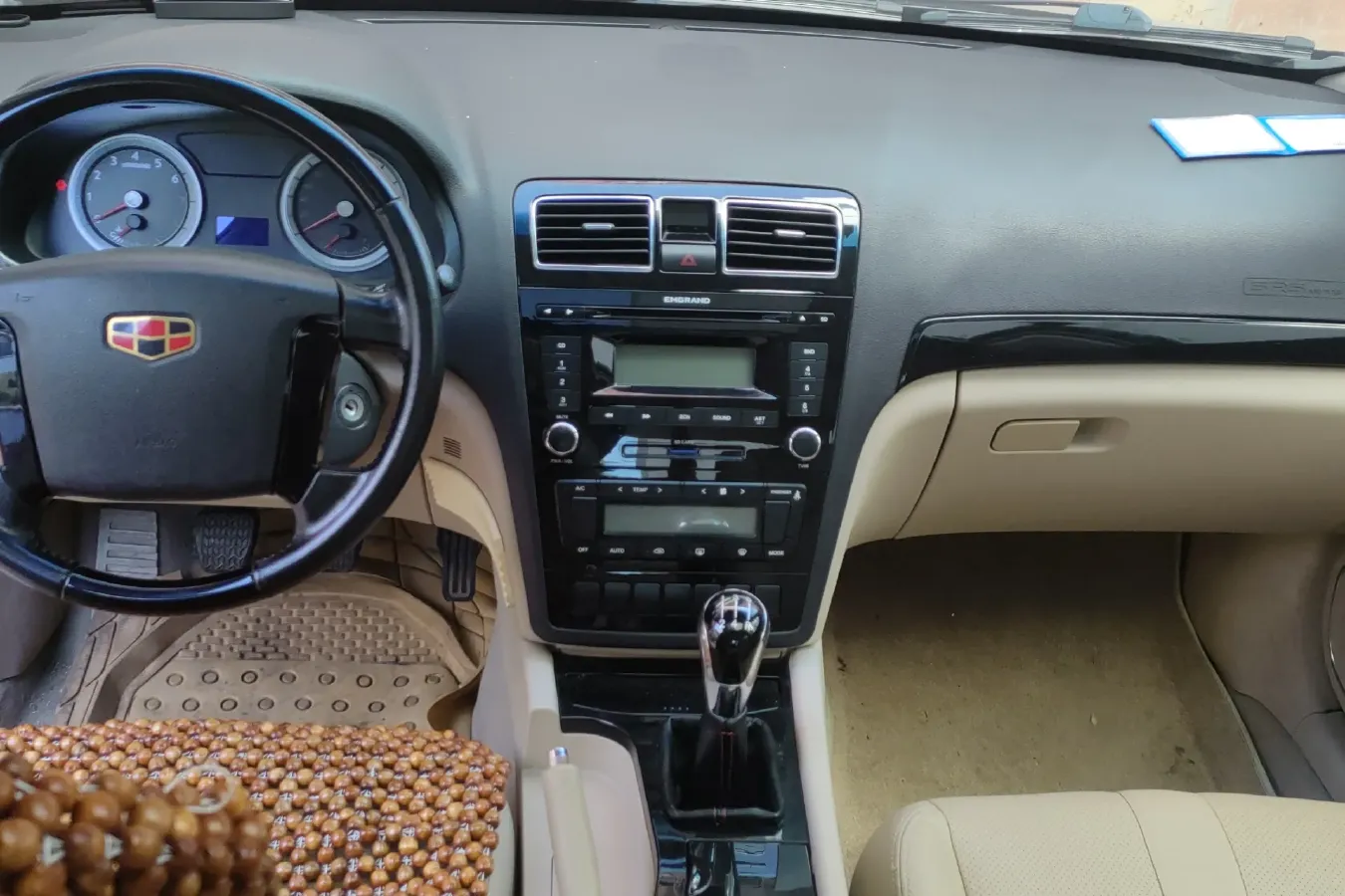 2011 Geely EC8 2.0L 136HP L4 5MT,autocango,china used car exporter,china ev exporter,chinese used car exporter,chinese used ev exporter