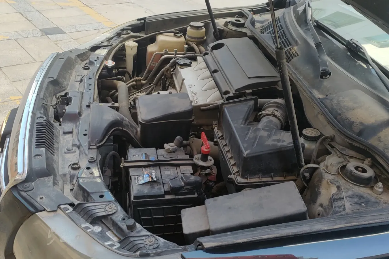 2011 Geely EC8 2.0L 136HP L4 5MT,autocango,china used car exporter,china ev exporter,chinese used car exporter,chinese used ev exporter