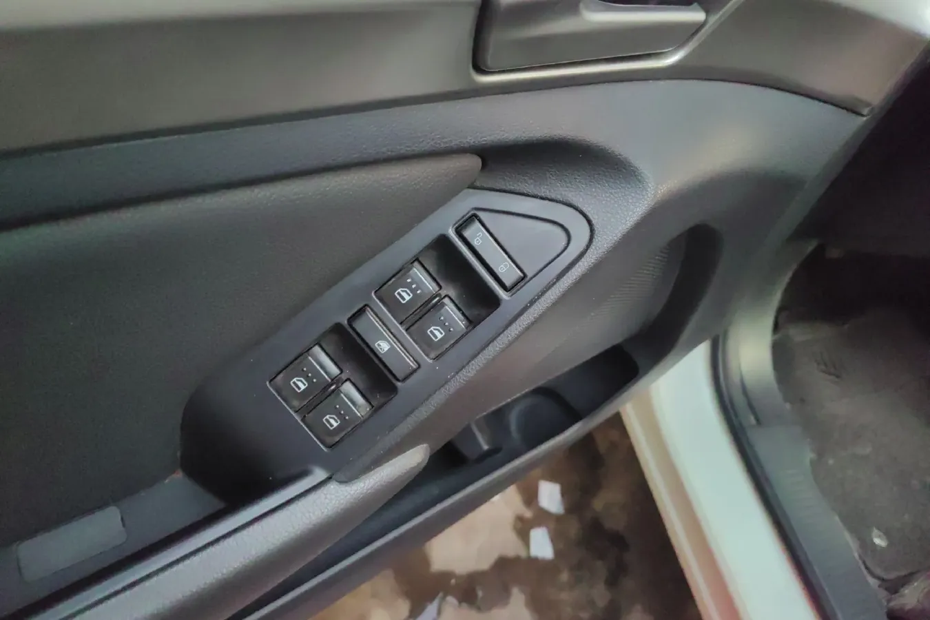 2015 BeiJing Auto Senova X65 2.0T 177HP L4 5MT,autocango,china used car exporter,china ev exporter,chinese used car exporter,chinese used ev exporter