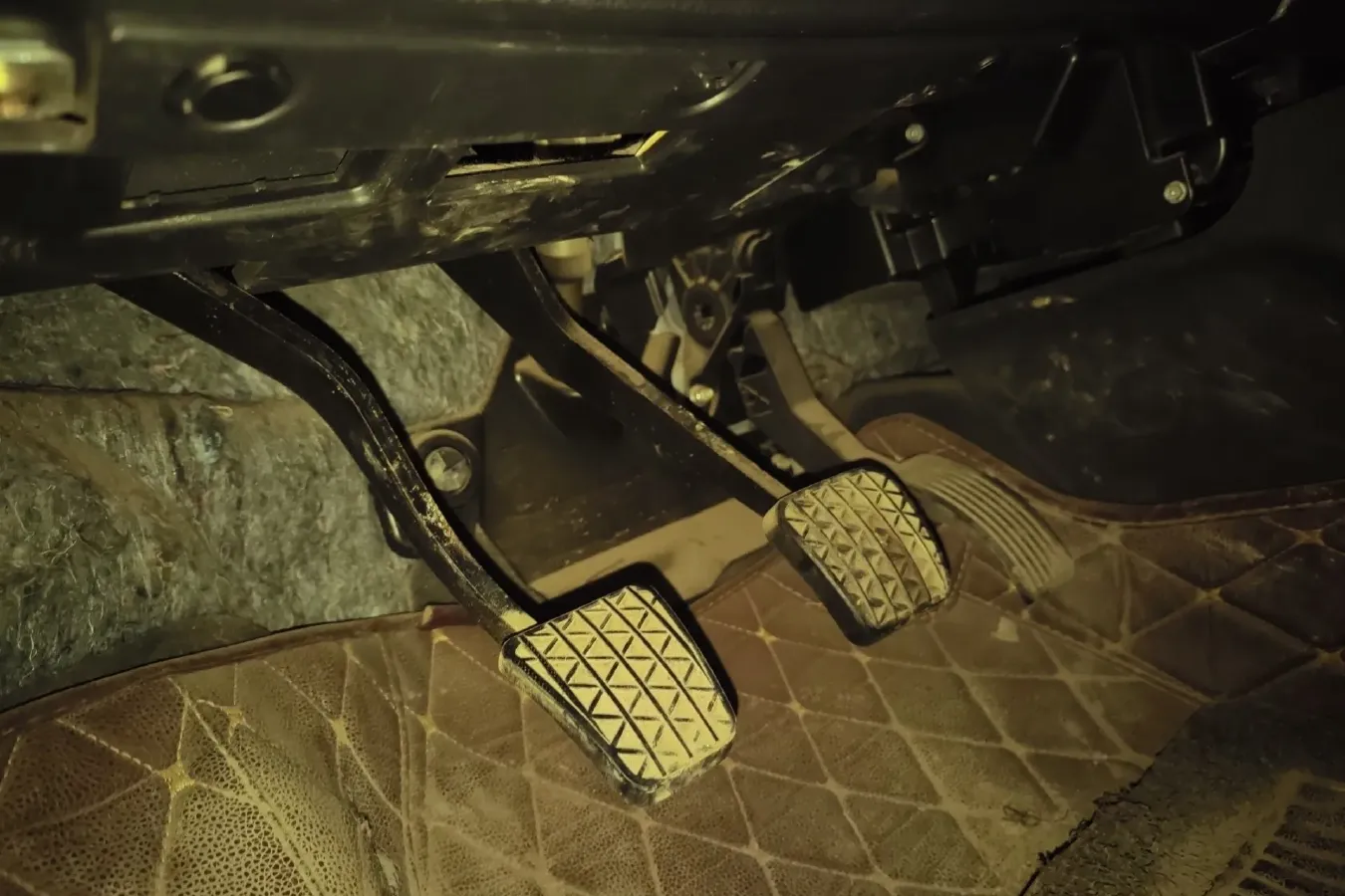 2015 BeiJing Auto Senova X65 2.0T 177HP L4 5MT,autocango,china used car exporter,china ev exporter,chinese used car exporter,chinese used ev exporter