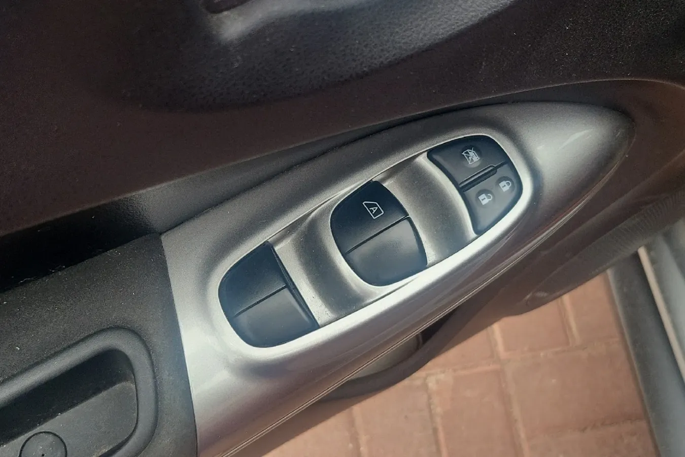 2014 Infiniti ESQ 1.6L 116HP L4 CVT,autocango,china used car exporter,china ev exporter,chinese used car exporter,chinese used ev exporter