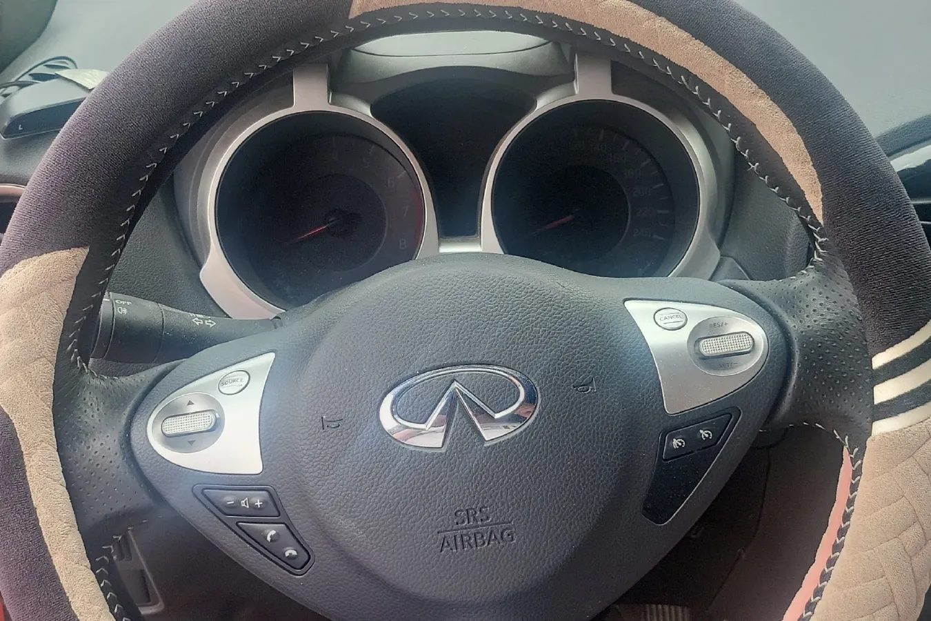 2014 Infiniti ESQ 1.6L 116HP L4 CVT,autocango,china used car exporter,china ev exporter,chinese used car exporter,chinese used ev exporter