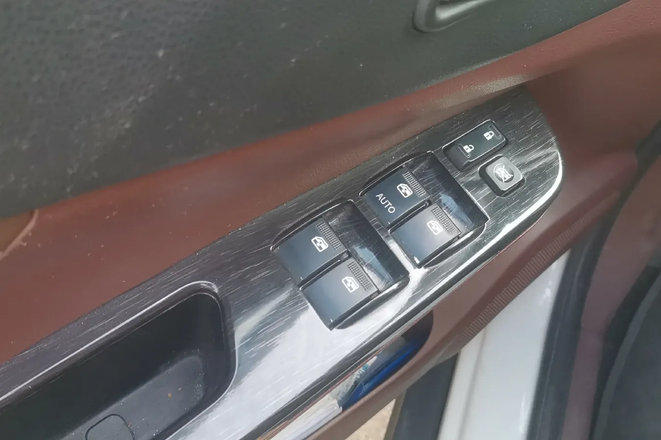 2016 DongFeng Forthing SX6 1.6L 122HP L4 5MT,autocango,china used car exporter,china ev exporter,chinese used car exporter,chinese used ev exporter