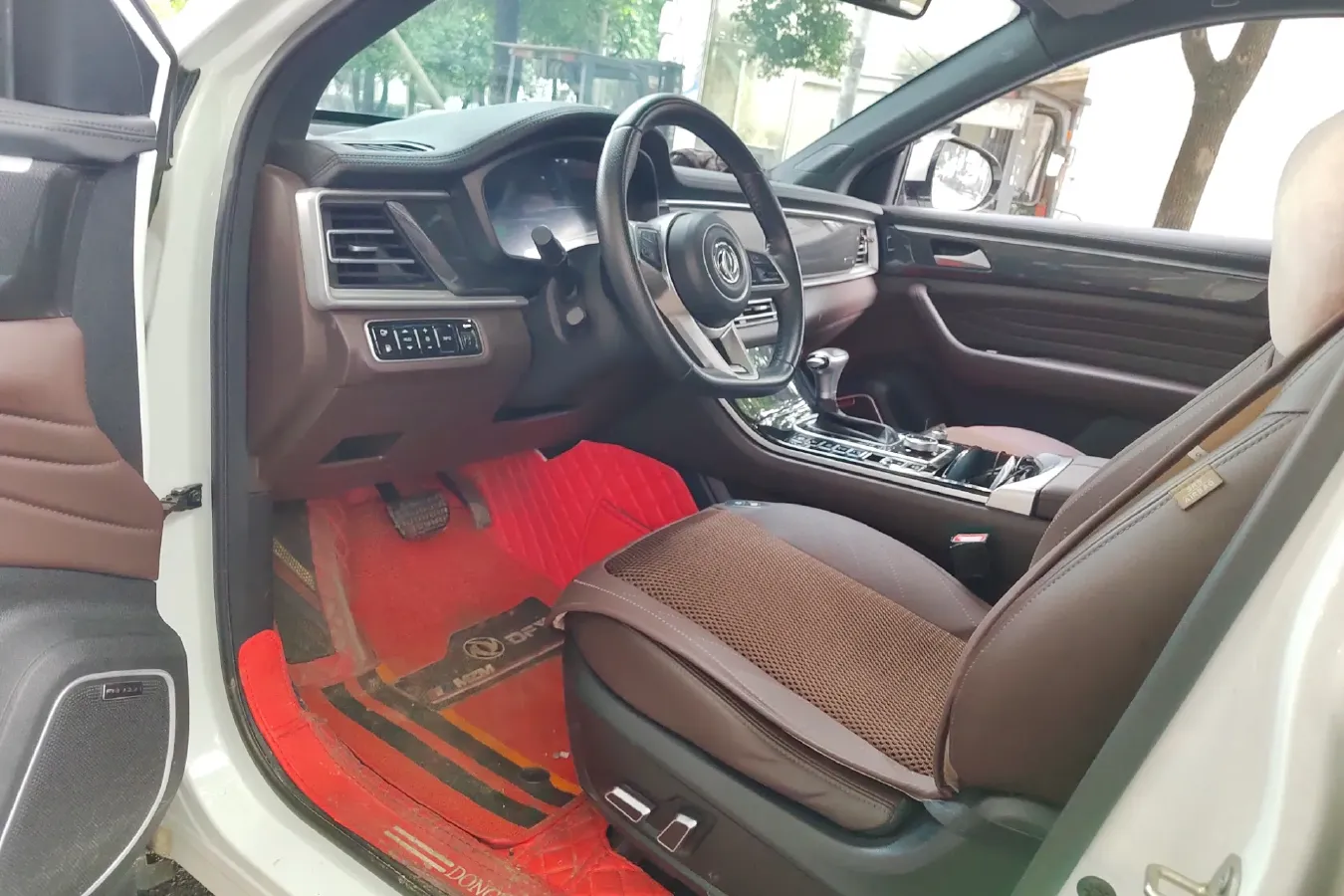 2020 DongFeng Fengon Fengon ix7 2.0T 231HP L4 6AT,autocango,china used car exporter,china ev exporter,chinese used car exporter,chinese used ev exporter