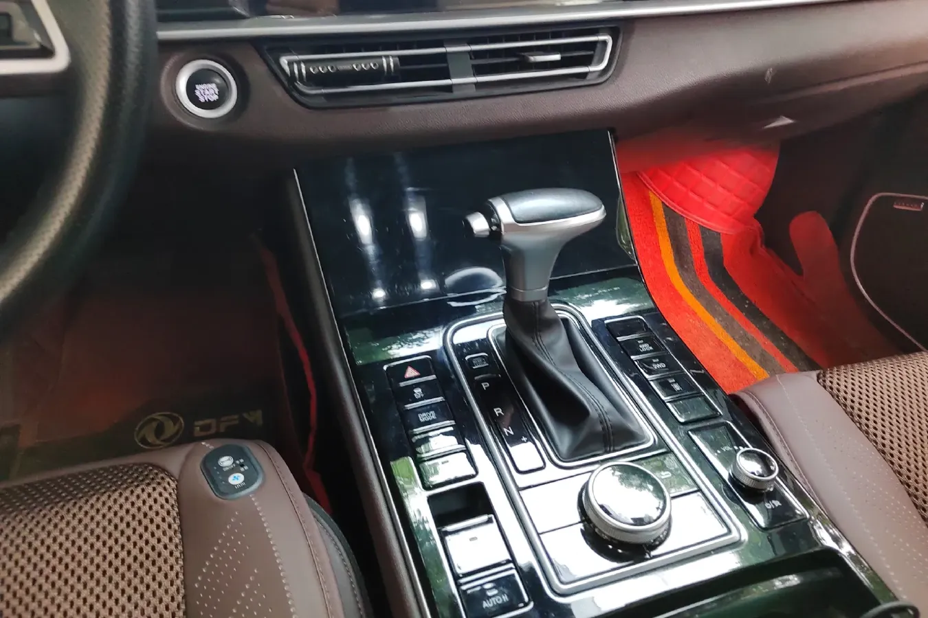 2020 DongFeng Fengon Fengon ix7 2.0T 231HP L4 6AT,autocango,china used car exporter,china ev exporter,chinese used car exporter,chinese used ev exporter