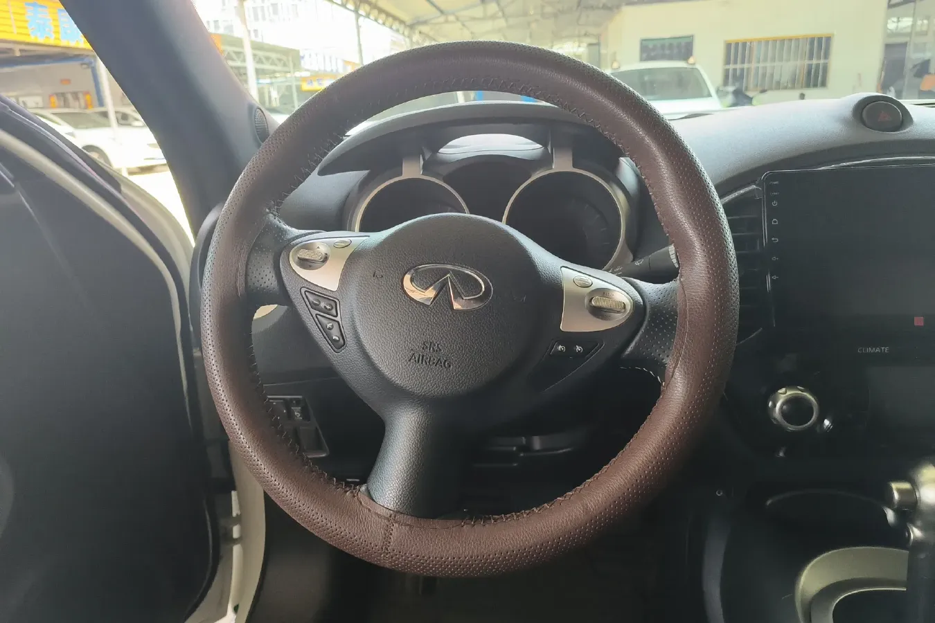 2014 Infiniti ESQ 1.6L 116HP L4 CVT,autocango,china used car exporter,china ev exporter,chinese used car exporter,chinese used ev exporter