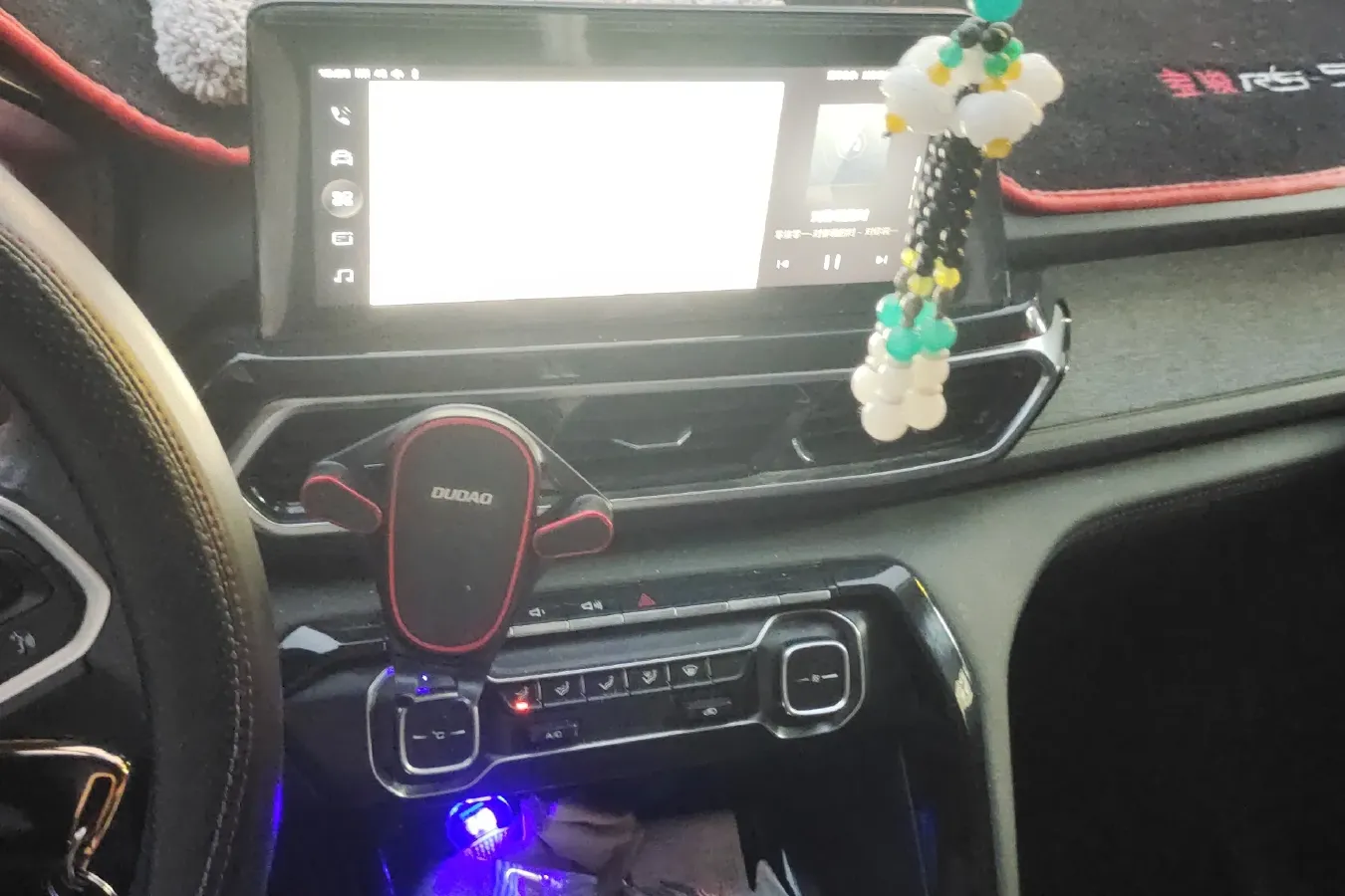 2019 BaoJun RS-5 1.5T 147HP L4 6MT,autocango,china used car exporter,china ev exporter,chinese used car exporter,chinese used ev exporter