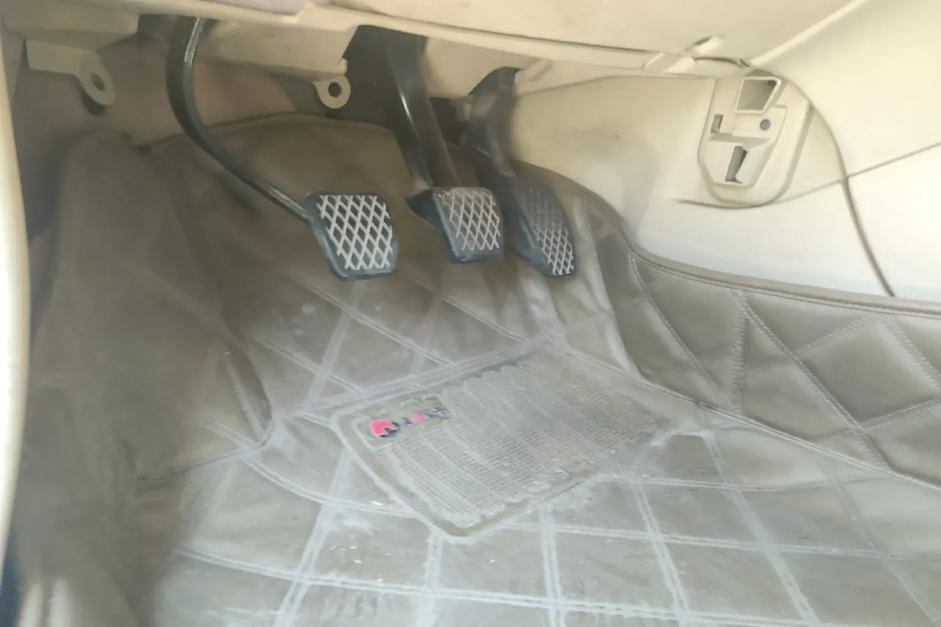 2009 Roewe 750 1.8T 160HP L4 5MT,autocango,china used car exporter,china ev exporter,chinese used car exporter,chinese used ev exporter