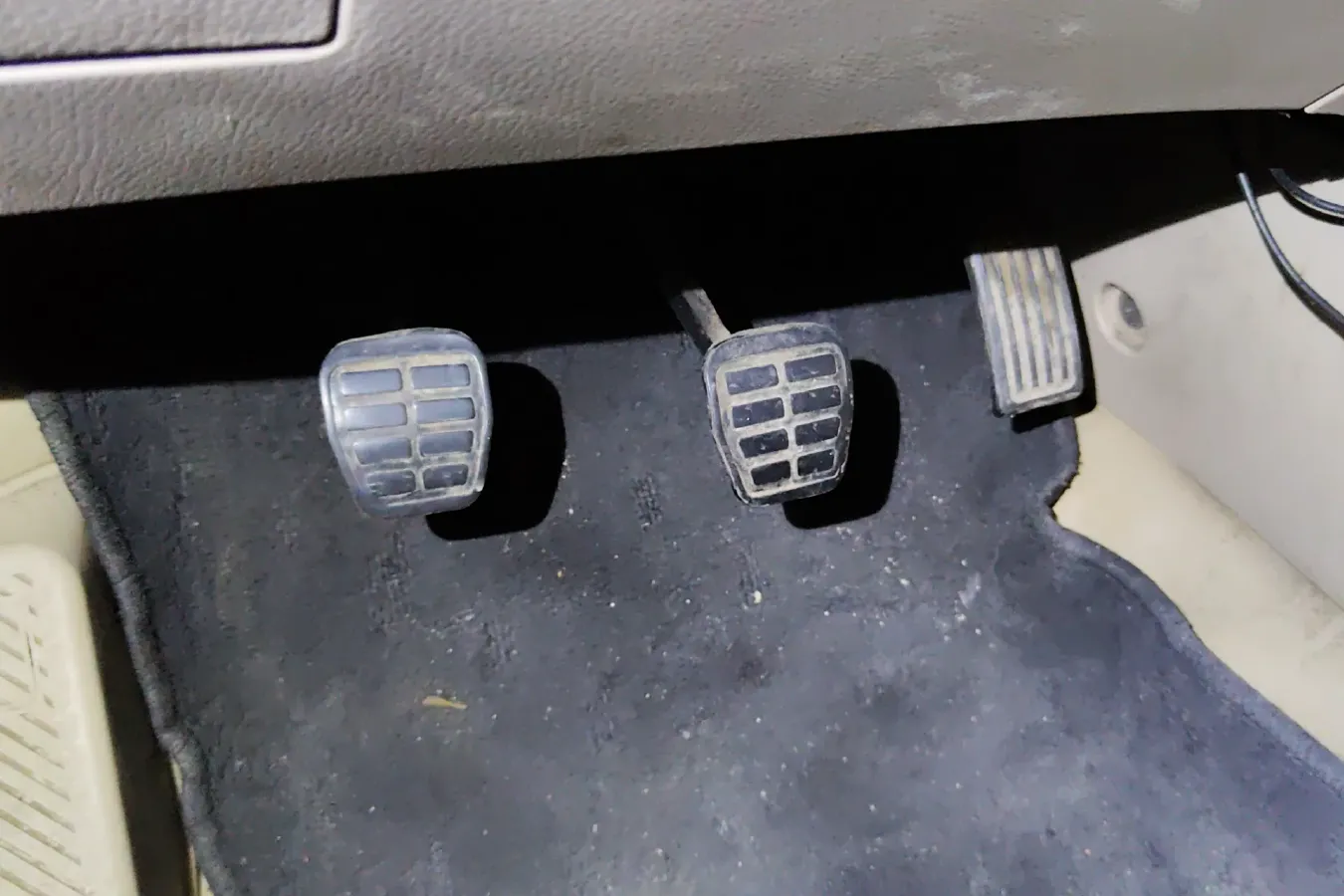 2011 Chery E5 1.5L 109HP L4 5MT,autocango,china used car exporter,china ev exporter,chinese used car exporter,chinese used ev exporter