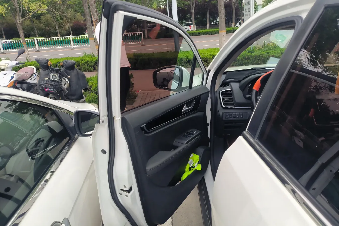 2017 DongFeng Aeolus AX5 1.4T 140HP L4 6DCT,autocango,china used car exporter,china ev exporter,chinese used car exporter,chinese used ev exporter
