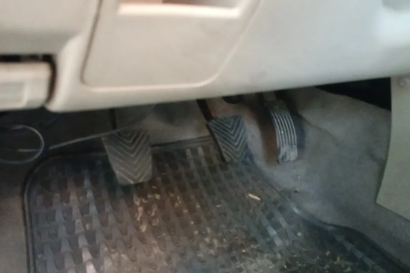 2014 Soueast V3 1.5L 120HP L4 5MT,autocango,china used car exporter,china ev exporter,chinese used car exporter,chinese used ev exporter