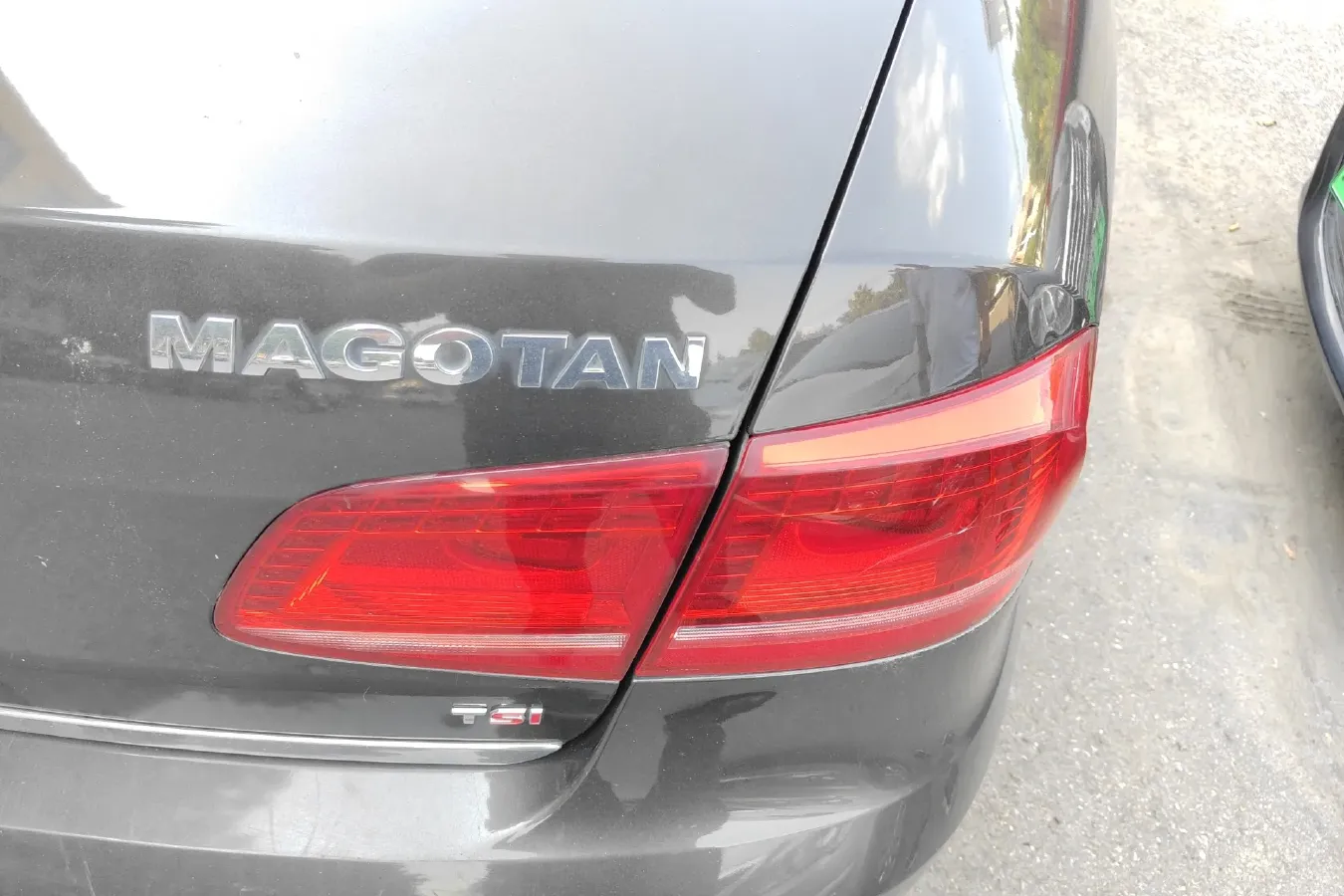 2013 Volkswagen Magotan 1.8T 160HP L4 7DCT,autocango,china used car exporter,china ev exporter,chinese used car exporter,chinese used ev exporter