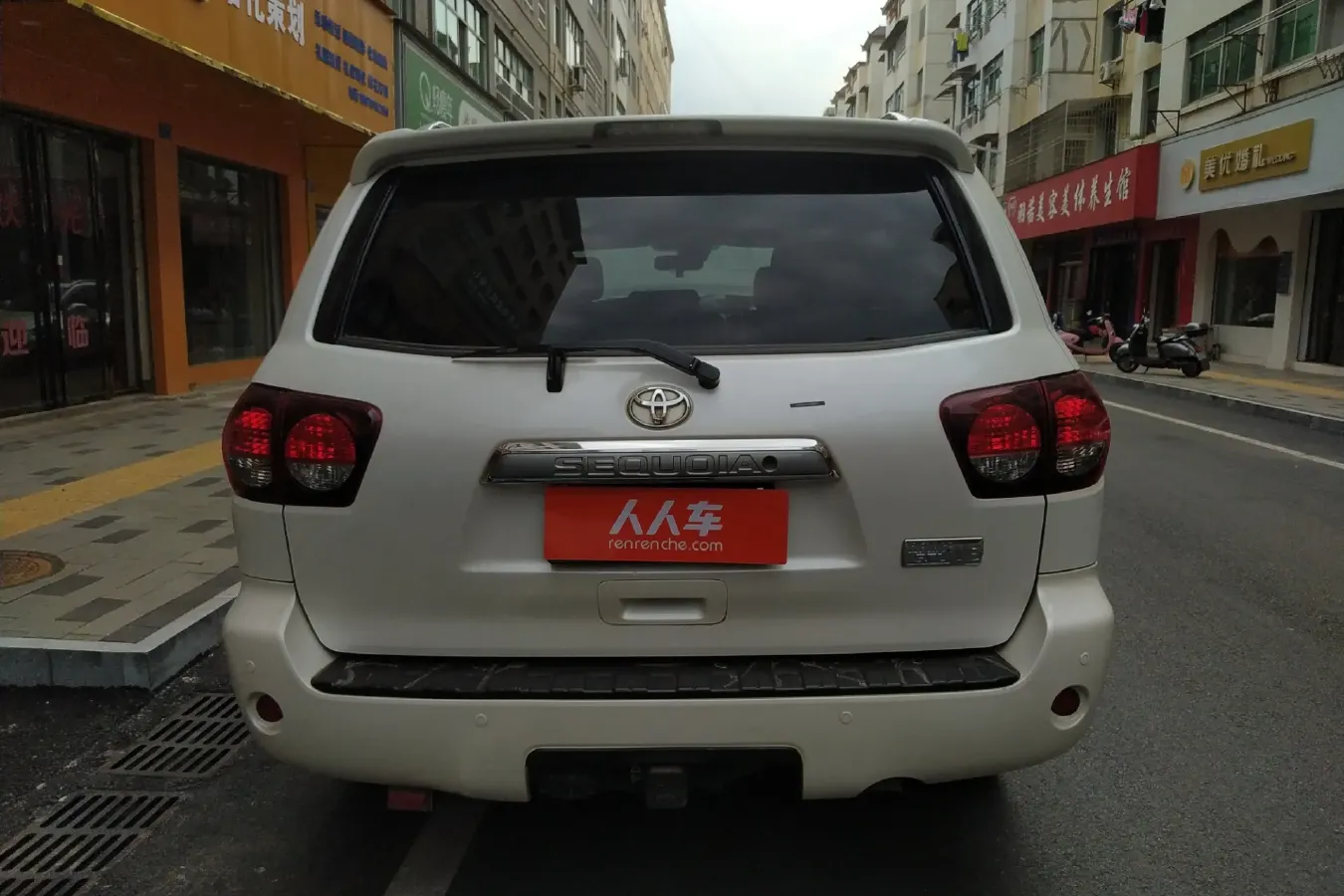 2010 Toyota Sequoia 5.7L 386HP V8 6AT,autocango,china used car exporter,china ev exporter,chinese used car exporter,chinese used ev exporter