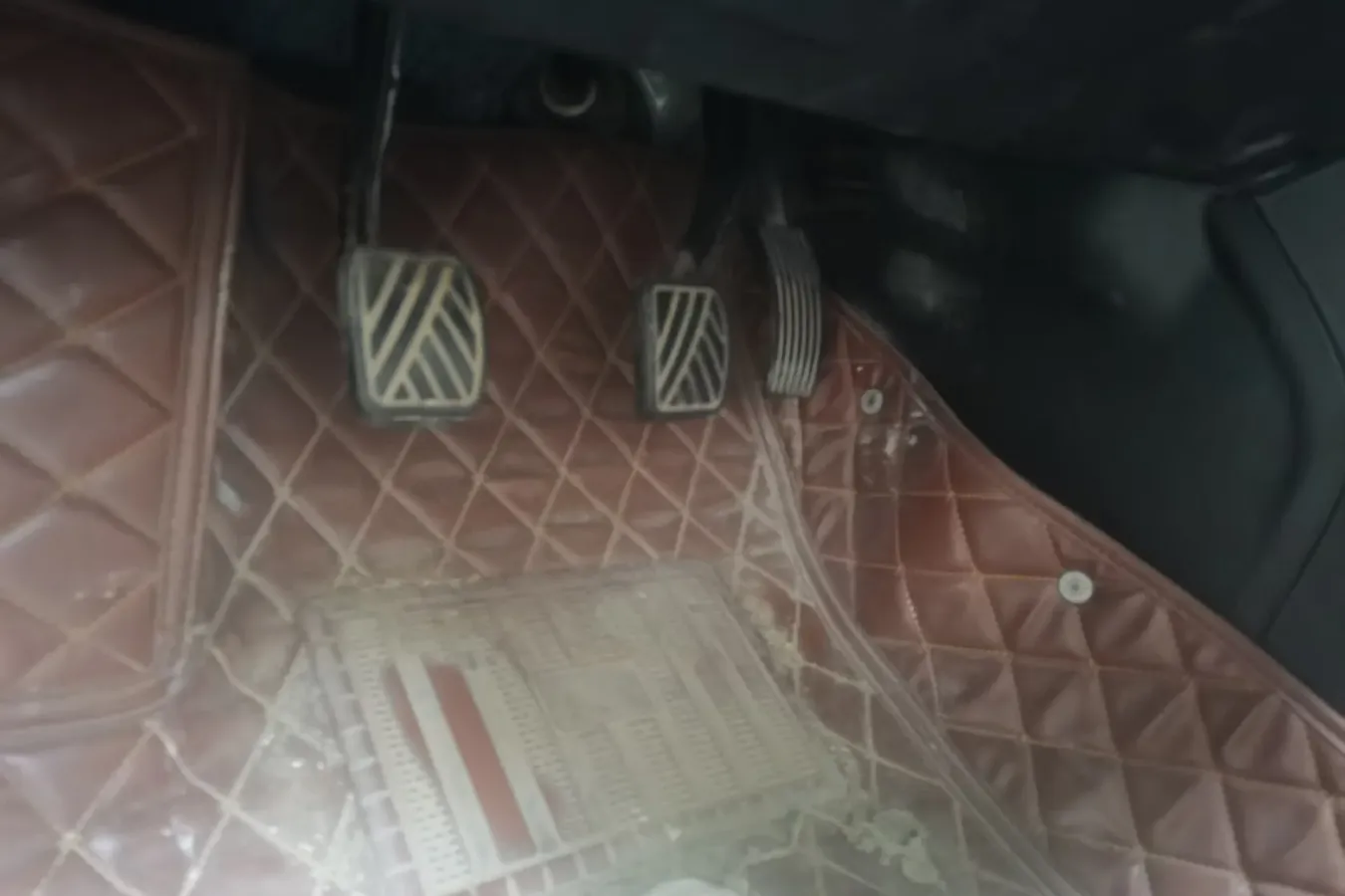 2017 BiSu T3 1.3T 133HP L4 5MT,autocango,china used car exporter,china ev exporter,chinese used car exporter,chinese used ev exporter