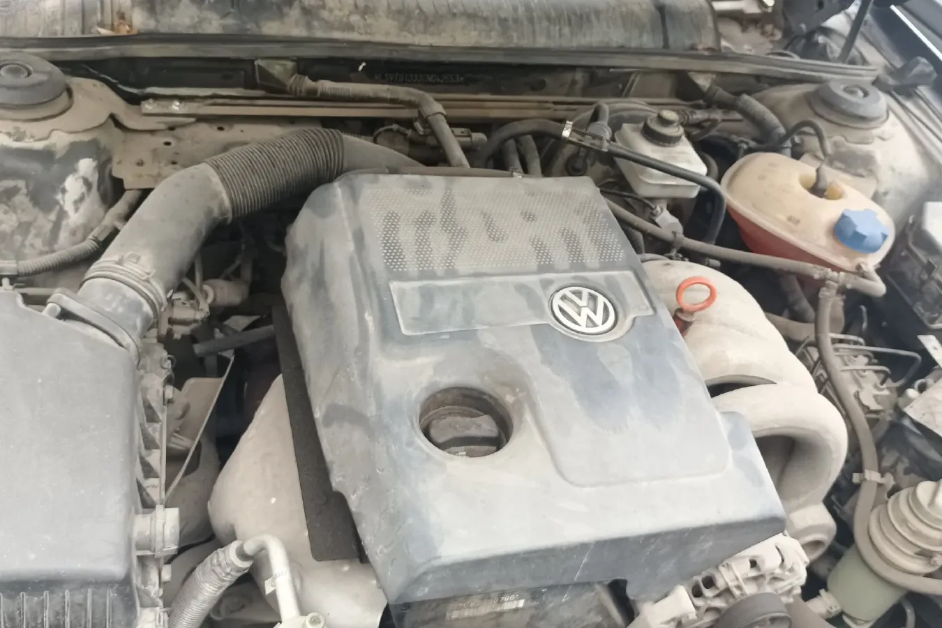 2008 Volkswagen Santana Vista 1.8L 101HP L4 5MT,autocango,china used car exporter,china ev exporter,chinese used car exporter,chinese used ev exporter