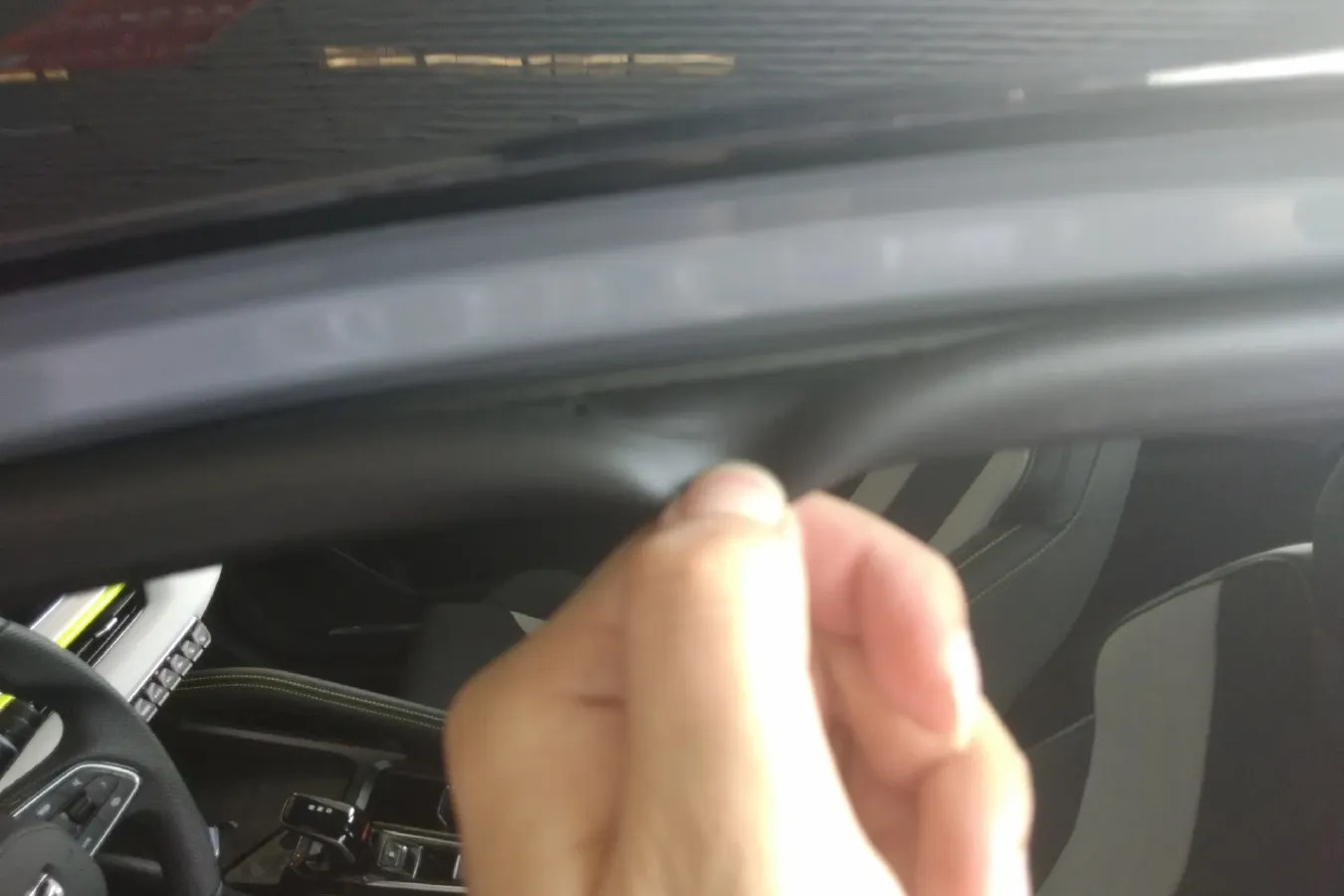 2022 Geely Coolray 1.5T 181HP L4 7DCT,autocango,china used car exporter,china ev exporter,chinese used car exporter,chinese used ev exporter