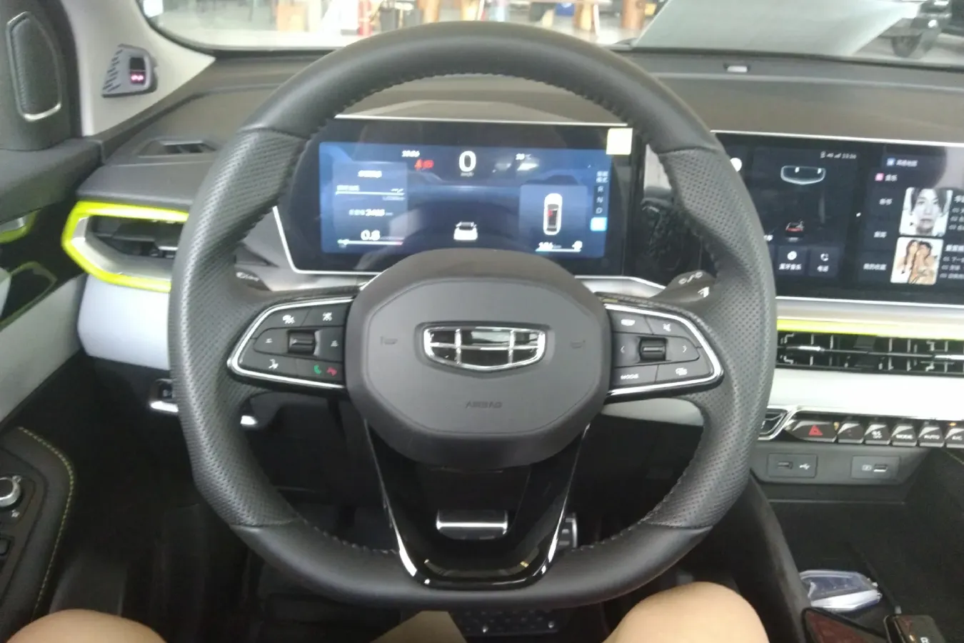 2022 Geely Coolray 1.5T 181HP L4 7DCT,autocango,china used car exporter,china ev exporter,chinese used car exporter,chinese used ev exporter