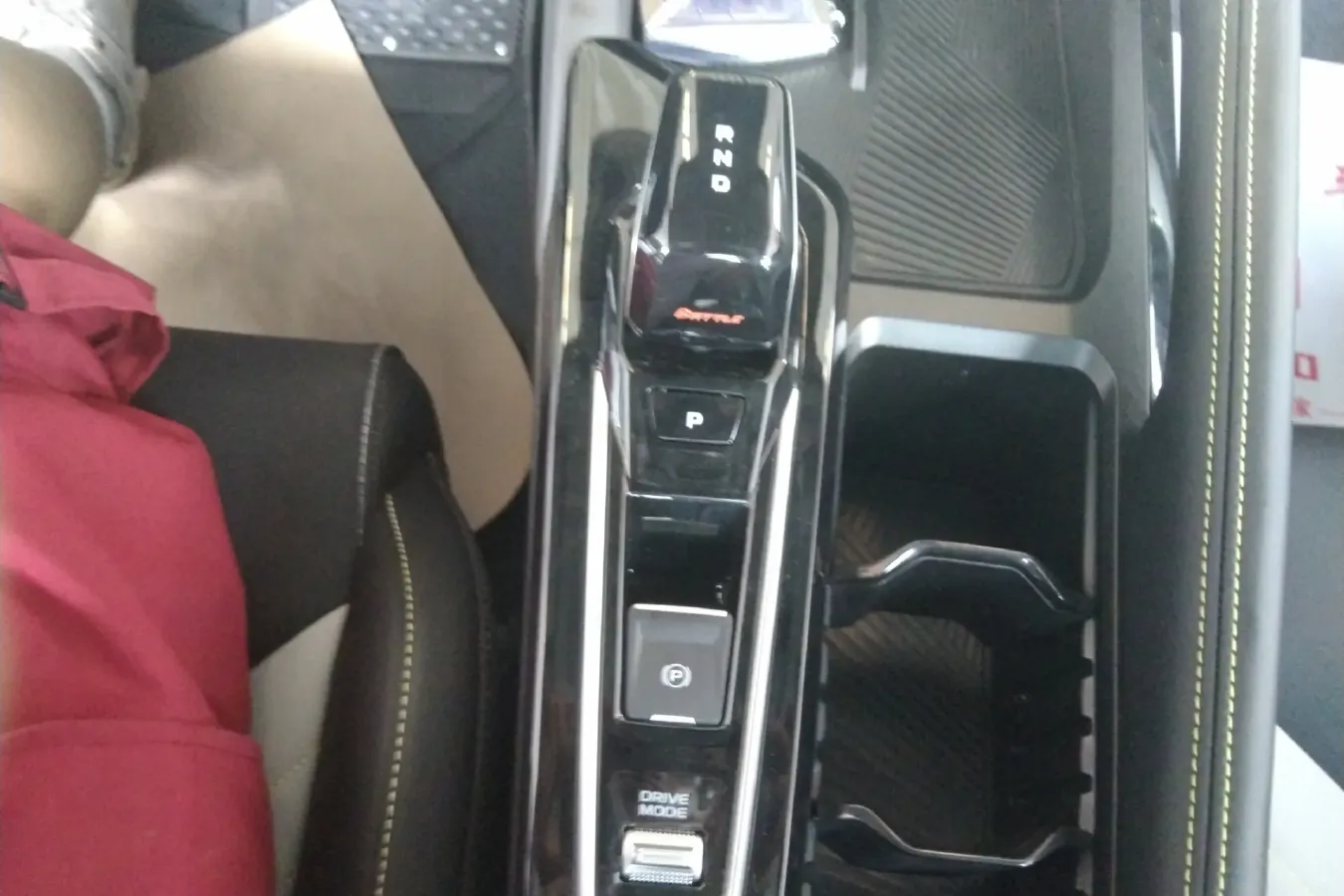 2022 Geely Coolray 1.5T 181HP L4 7DCT,autocango,china used car exporter,china ev exporter,chinese used car exporter,chinese used ev exporter