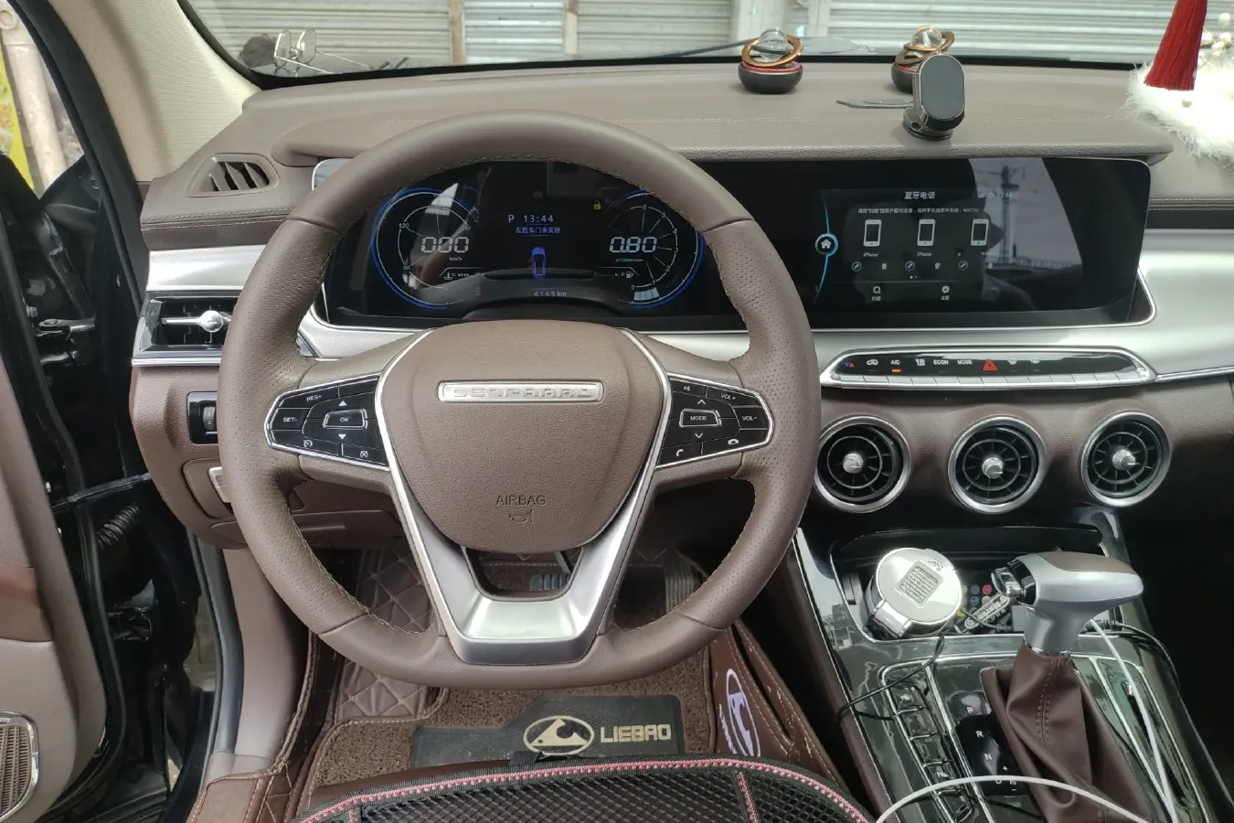 2018 Leopaard Mattu 1.6T 200HP L4 6DCT,autocango,china used car exporter,china ev exporter,chinese used car exporter,chinese used ev exporter