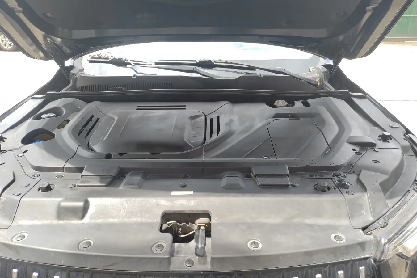 2018 Leopaard Mattu 1.6T 200HP L4 6DCT,autocango,china used car exporter,china ev exporter,chinese used car exporter,chinese used ev exporter