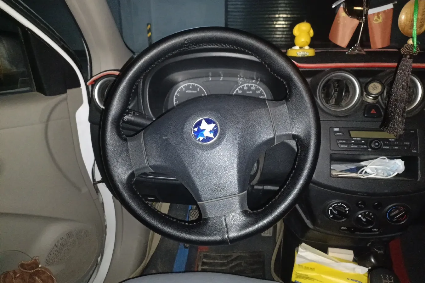 2014 Venucia R30 1.2L 73HP L3 5MT,autocango,china used car exporter,china ev exporter,chinese used car exporter,chinese used ev exporter