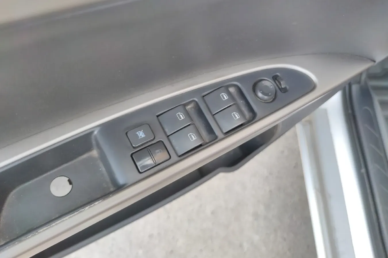 2013 DongFeng Aeolus S30 1.6L 106HP L4 5MT,autocango,china used car exporter,china ev exporter,chinese used car exporter,chinese used ev exporter