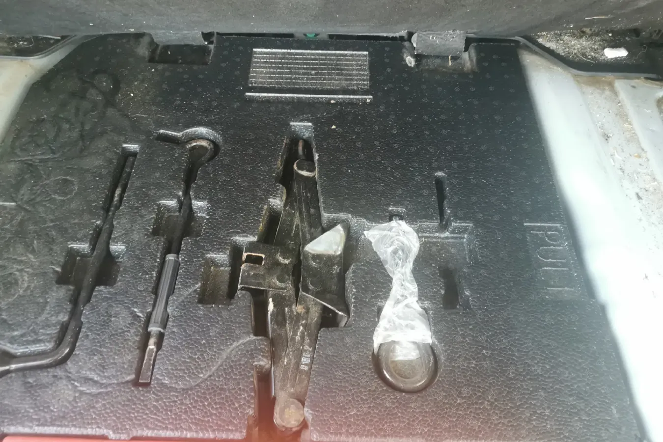 2013 ChangAn Oshan Eulove 1.2L 90HP L4 5MT,autocango,china used car exporter,china ev exporter,chinese used car exporter,chinese used ev exporter