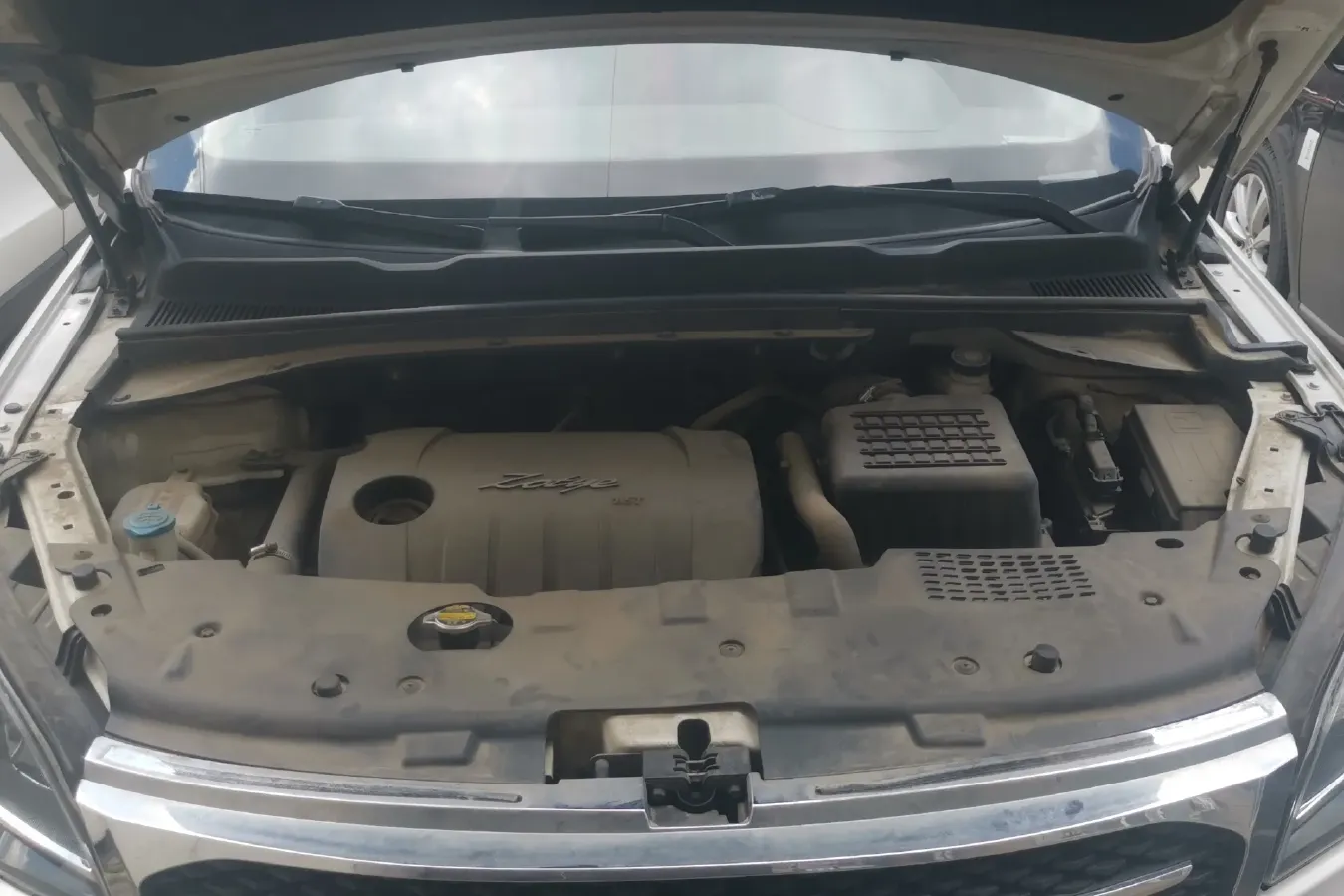 2015 Zotye Damy X5 1.5T 150HP L4 CVT,autocango,china used car exporter,china ev exporter,chinese used car exporter,chinese used ev exporter