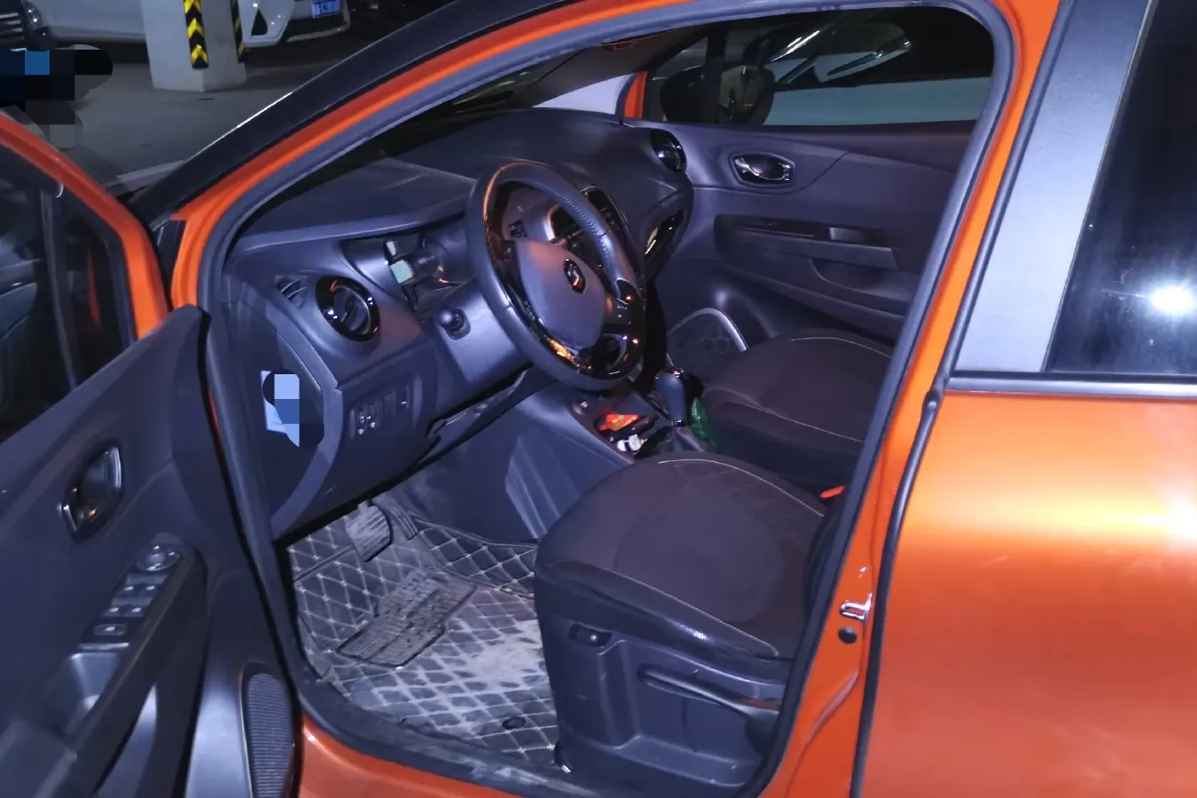 2015 Renault  Captur 1.2T 116HP L4 6DCT,autocango,china used car exporter,china ev exporter,chinese used car exporter,chinese used ev exporter