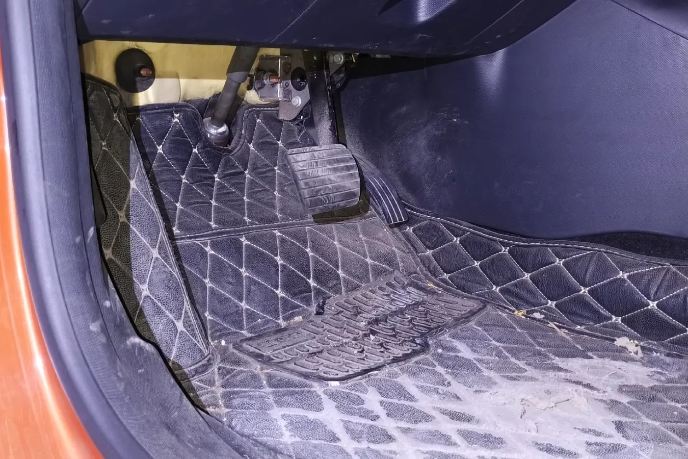 2015 Renault  Captur 1.2T 116HP L4 6DCT,autocango,china used car exporter,china ev exporter,chinese used car exporter,chinese used ev exporter