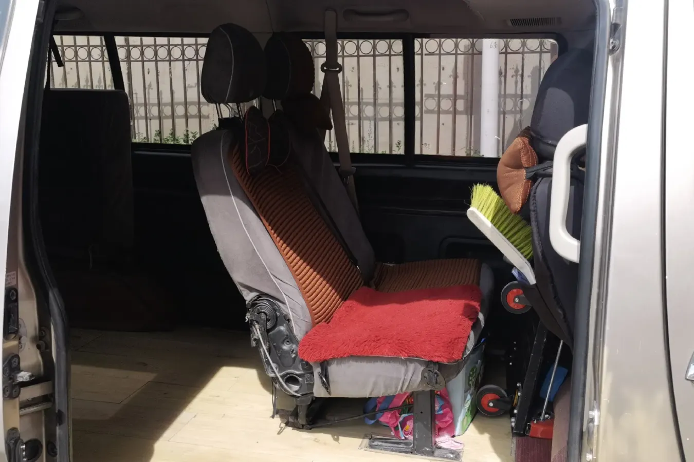 2016 JinBei Grace 2.0L 106HP L4 5MT,autocango,china used car exporter,china ev exporter,chinese used car exporter,chinese used ev exporter