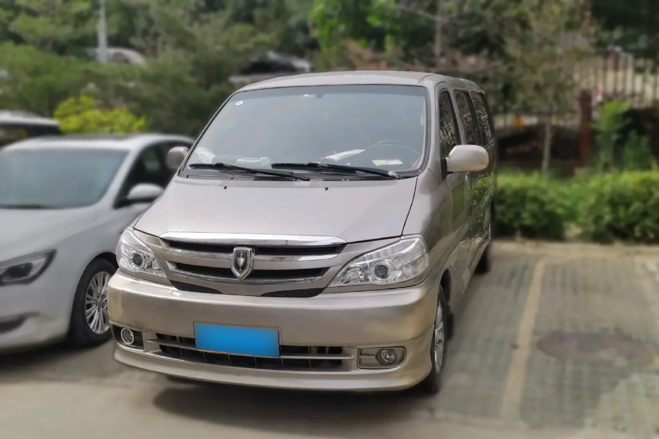 2016 JinBei Grace 2.0L 106HP L4 5MT,autocango,china used car exporter,china ev exporter,chinese used car exporter,chinese used ev exporter