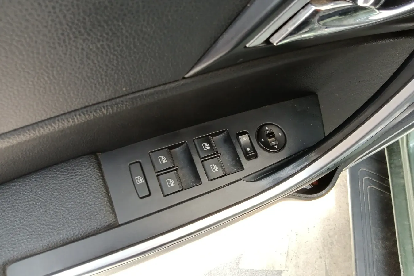 2018 JMC YuHu 5 2.4T 140HP L4 5MT,autocango,china used car exporter,china ev exporter,chinese used car exporter,chinese used ev exporter