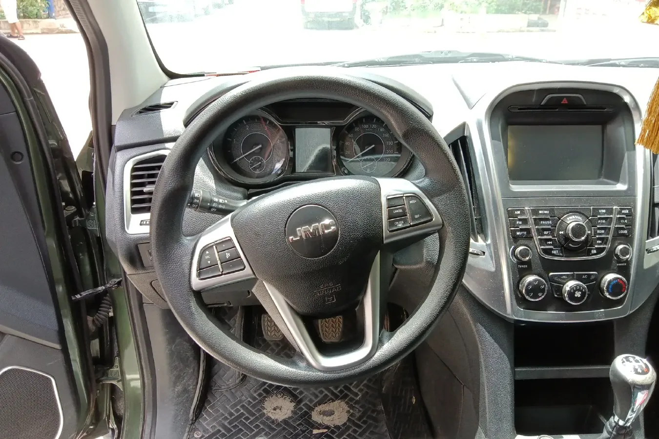 2018 JMC YuHu 5 2.4T 140HP L4 5MT,autocango,china used car exporter,china ev exporter,chinese used car exporter,chinese used ev exporter