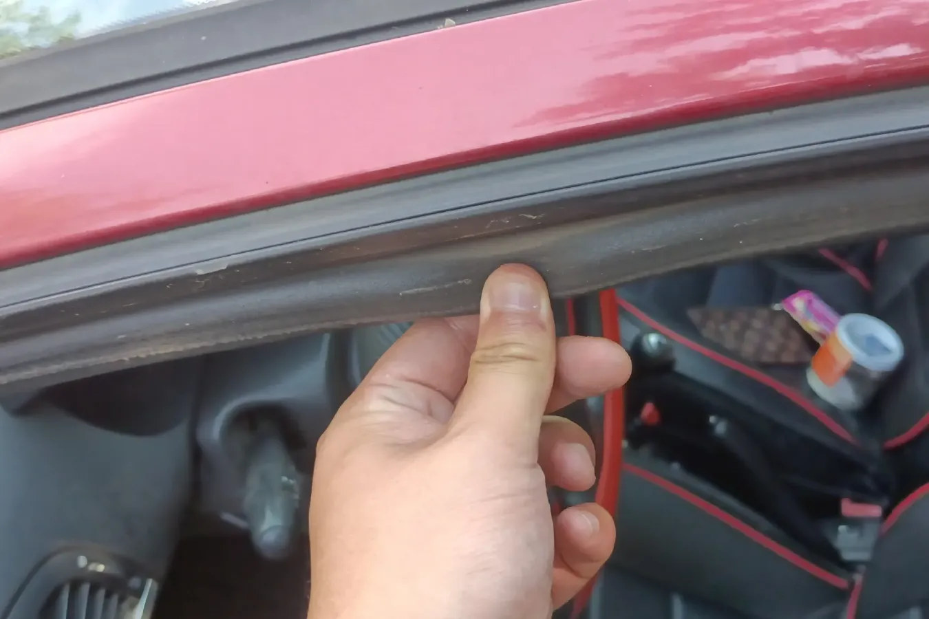 2011 Peugeot 207 1.4L 76HP L4 5MT,autocango,china used car exporter,china ev exporter,chinese used car exporter,chinese used ev exporter