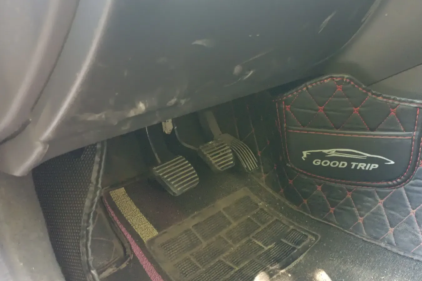 2011 Peugeot 207 1.4L 76HP L4 5MT,autocango,china used car exporter,china ev exporter,chinese used car exporter,chinese used ev exporter